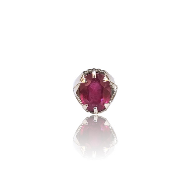 Natural Ruby Silver Ring 14.78 Ct — close up detail, authentic natural ruby manik silver ring