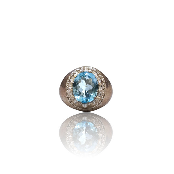 Natural Blue Topaz Silver Ring 4.44 Ct — close up detail, authentic blue topaz silver ring
