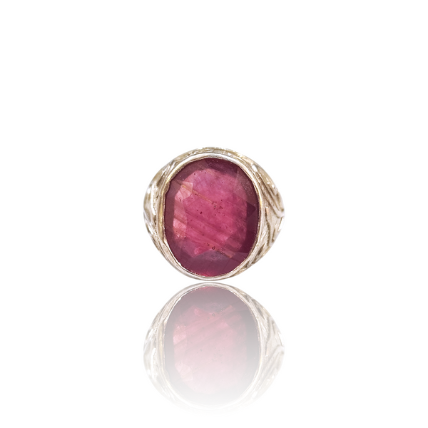Natural Ruby Silver Ring 14.40 Ct — close up detail, authentic natural ruby manik silver ring