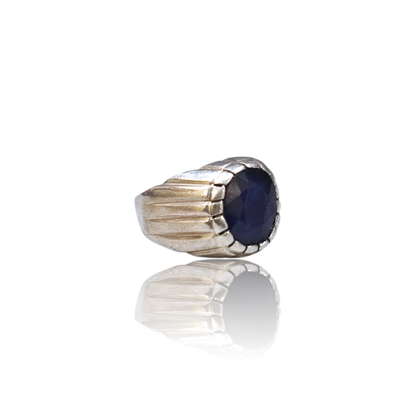 Natural Blue Sapphire Silver Ring 7.25 Ct — side view, lab certified natural blue sapphire neelam