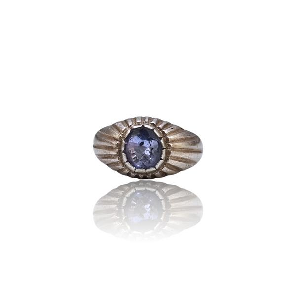 Natural Ceylon Blue Sapphire Silver Ring Ct — close up detail, authentic Ceylon blue sapphire neelam silver ring