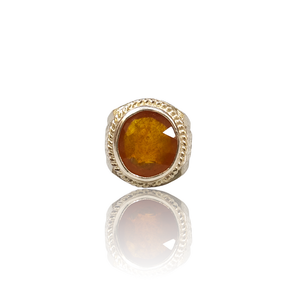 Natural Yellow Sapphire Silver Ring 9.68 Ct — close up detail, authentic yellow sapphire pukhraj silver ring