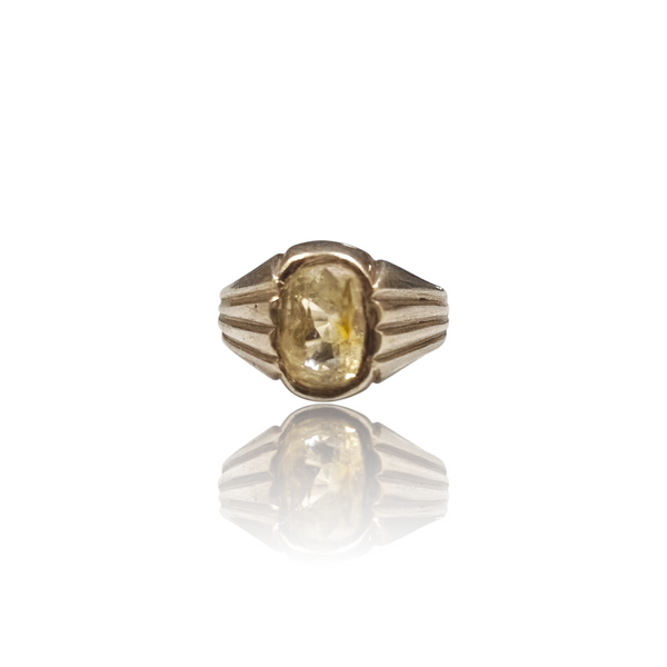 Natural Ceylon Yellow Sapphire Silver Ring 4.00 Ct — close up detail, authentic yellow sapphire pukhraj silver ring
