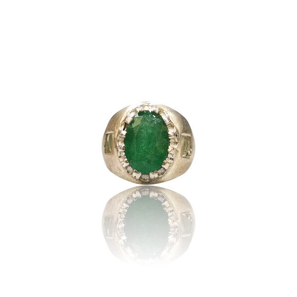 Natural Aventurine Quartz Silver Ring 4.40 Ct — close up detail, authentic green aventurine silver ring