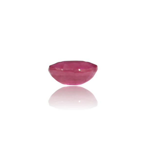 Natural Ruby 4.70Ct — close up detail, authentic natural ruby manik silver gemstone