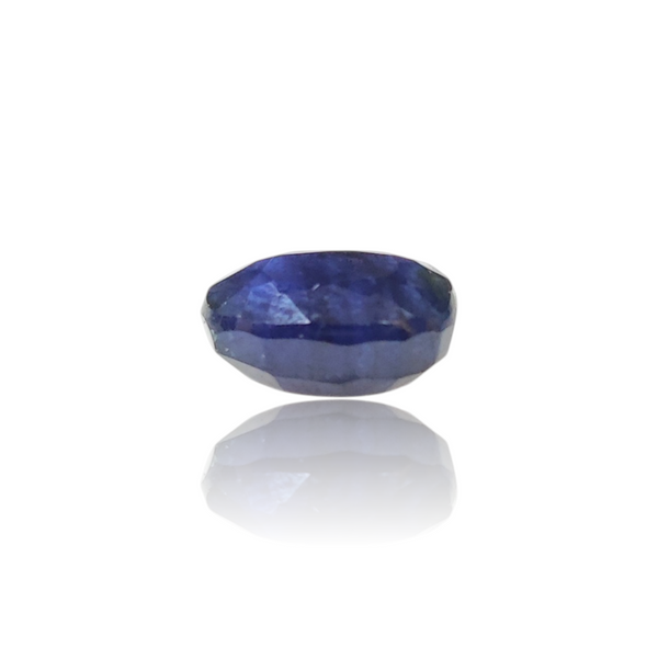 Natural Blue Sapphire 5.00Ct — close up detail, authentic blue sapphire neelam silver gemstone