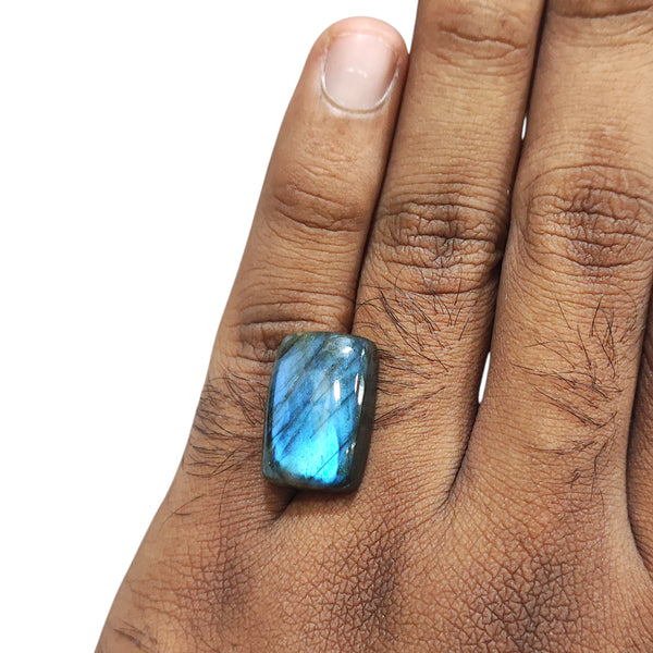 Natural Labradorite 20.37Ct